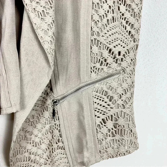 Chico’s Tan Lace Vest - Picture 6 of 7